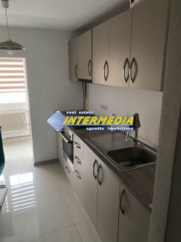 apartament-2-camere-de-inchiriat-cetate-2