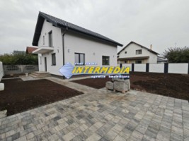 casa-cu-4-camere-teren-361-mp-de-vanzare-in-alba-iulia-1