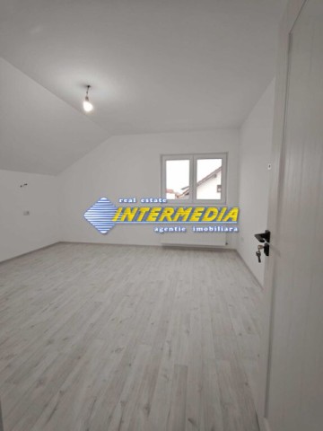 casa-cu-4-camere-teren-361-mp-de-vanzare-in-alba-iulia-4