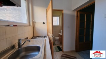 casa-zona-centrala-curte-comuna-55000-euro-4
