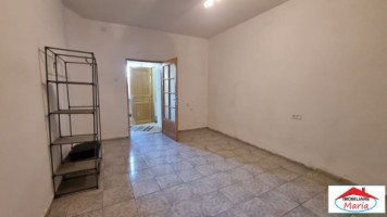 casa-zona-centrala-curte-comuna-55000-euro-3