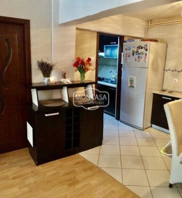 chirie-apartament-4-camere-etaj-1-zona-util-2