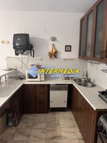 casa-pe-complet-mobilata-si-utilata-de-inchiriat-zona-cetate-alba-iulia-46