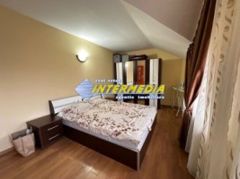 casa-in-centru-finisata-mobilata-utilata-complet-14