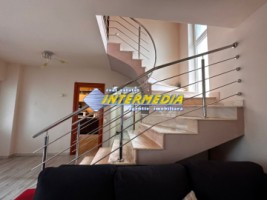 casa-in-centru-finisata-mobilata-utilata-complet-22