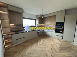 okazie-casa-noua-p1-cu-550-mp-teren-3-bai-4-dormitoare-garaj-finisata-interior-si-mobila-bucatarie-in-ighiu-30