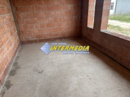 okazie-casa-noua-pe-un-nivel-la-rosu-cu-4-camere-380-mp-teren-si-toate-utilitatile-14