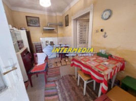 casa-de-vanzare-in-centru-pozitie-buna-3