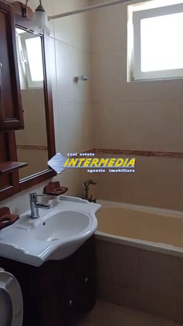 apartamemt-3-camere-decomandat-cetate-stadion-cu-balcon-parcare-mobilat-si-utilat-complet-8