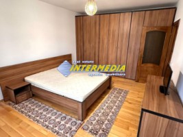 apartamemt-3-camere-decomandat-cetate-stadion-cu-balcon-parcare-mobilat-si-utilat-complet-9