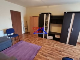 inchiriez-garsoniera-decomandatarenovatcentrala-3