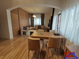 inchiriez-apartament-3-camere-recent-renovat-zona-strand-1
