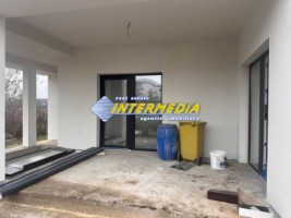 casa-noua-frumoasa-pe-parter-120-mp-utili-pivnita-finisata-la-cheie-23