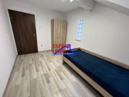 inchiriez-apartament-4-camere-spatiosrecent-renovat-zona-turnisor-9