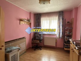 vanzare-apartament-3-camere-decomandat-2-bai-balcon-mare-parcare-zona-termopane-izolat-exterior-finisat-si-mobilat-6