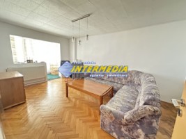 vanzare-apartament-3-camere-decomandat-2-bai-balcon-mare-parcare-zona-termopane-izolat-exterior-finisat-si-mobilat-12