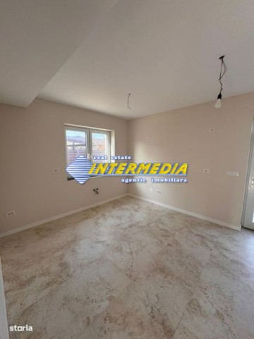 casa-noua-p1-finisata-la-cheie-cu-333-mp-teren-imprejmuita-si-toate-utilitatiile-1