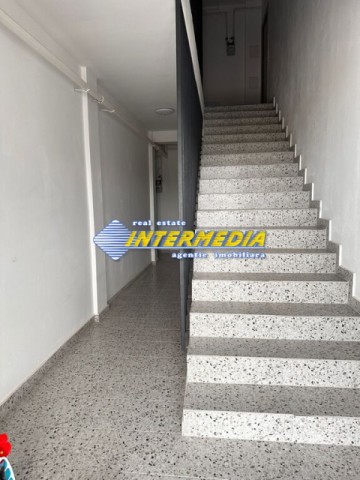 apartament-2-camere-de-inchiriat-bloc-nou-in-alba-iulia-loc-parcare-utilat-si-mobilat-complet-10