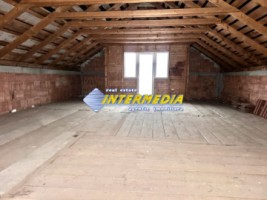 casa-noua-la-rosu-teren-1000-mp-toate-utilitatile-cu-pivnita-12