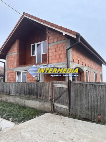 casa-noua-la-rosu-teren-1000-mp-toate-utilitatile-cu-pivnita-9