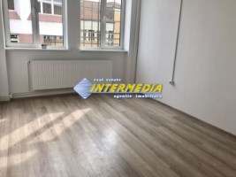 spatiu-de-inchiriat-in-centru-finante-finisat-complet-8