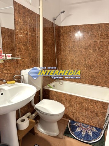 apartament-cu-3-camere-decomandat-de-inchiriat-in-cetate-zona-closca-alba-iulia-2