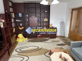 apartament-cu-3-camere-decomandat-de-inchiriat-in-cetate-zona-closca-alba-iulia-10