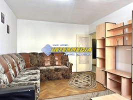 apartament-i-3-camere-i-etaj-1-i-cetate-i-70-mp-i-mobilat-complet-4