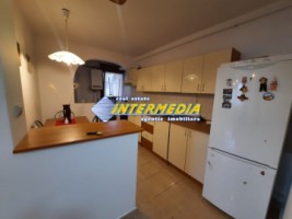 apartament-3-camere-decomandat-de-in-alba-iulia-centru-complet-4