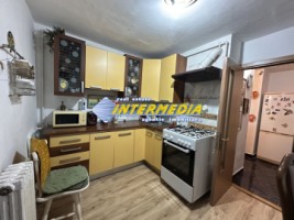 apartament-3-camere-decomandat-68-mp-2-bai-balcon-pivnita-cetate-mercur-mobila-complet-6