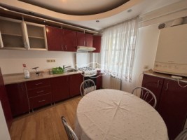 chirie-apartament-spatios-zona-primaverii-bcr-etaj-1-3