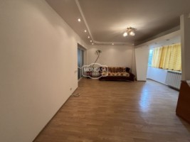 chirie-apartament-spatios-zona-primaverii-bcr-etaj-1-7