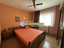 vanzare-apartament-3-camere-decomandat-2-bai-balcon-mare-parcare-zona-termopane-izolat-exterior-finisat-si-mobilat-25