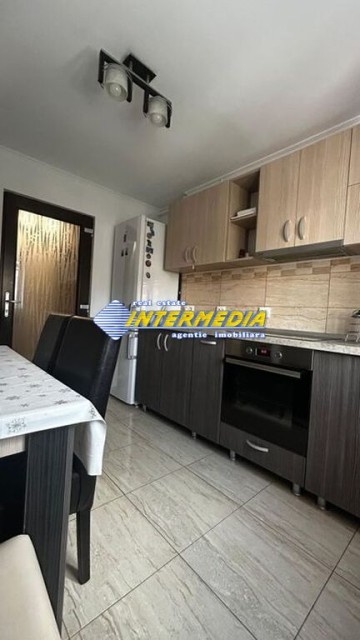 de-vanzare-apartament-2-camere-50-mp-utili-cetate-bulevard-mobilat-complet-5