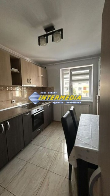 de-vanzare-apartament-2-camere-50-mp-utili-cetate-bulevard-mobilat-complet-4