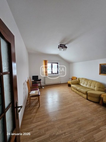 chirie-casa-spatioasa-in-sat-hudum-com-curtesti-4