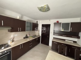 ideal-pentru-sediu-firma-salon-3-camere-parter-primaverii-0