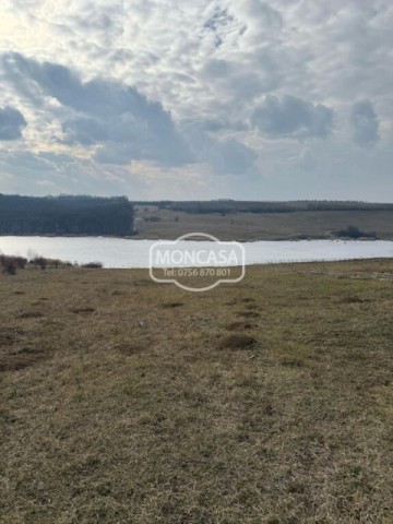 teren-intravilan-lebada-lac-suprafata-de-610-mp-2