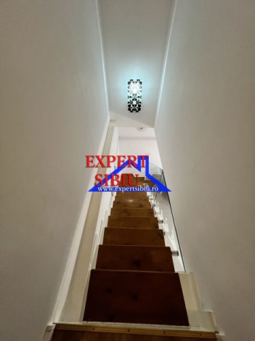 inchiriez-casa-3-camere-decomandate-tip-duplex-calea-cisnadiei-18