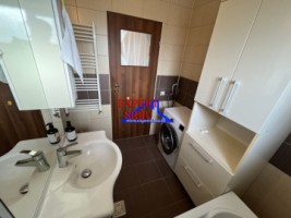 inchiriez-apartament-3-camere-decomandat-renovat-zona-selimbar-12