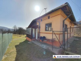casa-vacanta-2-camere-teren-1295-mp-in-marcus-campulung-ag-2