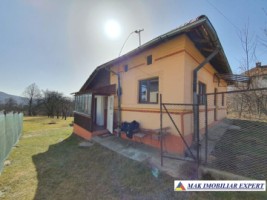 casa-vacanta-2-camere-teren-1295-mp-in-marcus-campulung-ag-3