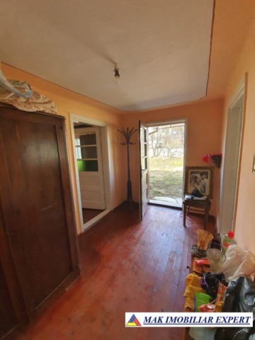 casa-vacanta-2-camere-teren-1295-mp-in-marcus-campulung-ag-16