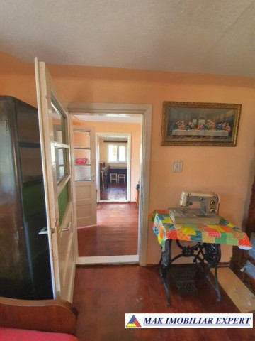 casa-vacanta-2-camere-teren-1295-mp-in-marcus-campulung-ag-13