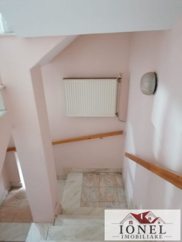 casa-de-vanzare-in-alba-iulia-centru-cu-679-mp-construiti-16