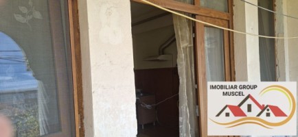 vanzare-vila-interbelica-ultracentral-decomandata-cu-6-camere-3-bai-3-holuri-bucatarie-si-terasa-cu-o-suprafata-de-teren-282-mp-super-oferta-pret-de-80000-de-euro-negociabil-23