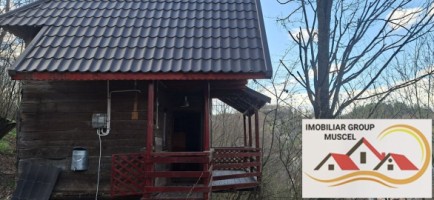 vanzare-cabana-in-centrul-com-bughea-de-jos-cu-o-priveliste-panoramica-si-o-suprafata-de-teren-intravilan-in-panta-de1465-mp-cu-o-suprafata-construita-de-44-mp-la-pretul-de26000-de-euro-negociabil-2