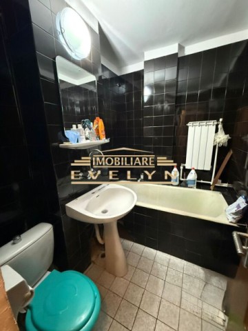 pret-redus-85000-euro-de-vanzare-apartament-3-camere-zona-piata-mare-6