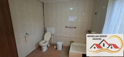 vanzare-casa-in-balilesti-cu-4-camere-si-un-living-avand-doua-terase-atat-la-parter-cat-si-la-etaj-intr-o-zona-linistita-si-pitoreasca-cu-o-suprafata-de-teren-1138-mp-la-pretul-de-48000-euro-negociabil-casa-are-o-suprafata-construita-de-120-mp-10