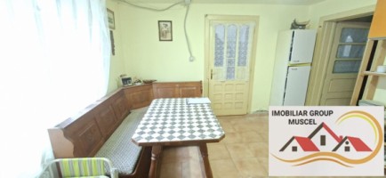 vanzare-casa-in-balilesti-cu-4-camere-si-un-living-avand-doua-terase-atat-la-parter-cat-si-la-etaj-intr-o-zona-linistita-si-pitoreasca-cu-o-suprafata-de-teren-1138-mp-la-pretul-de-48000-euro-negociabil-casa-are-o-suprafata-construita-de-120-mp-16